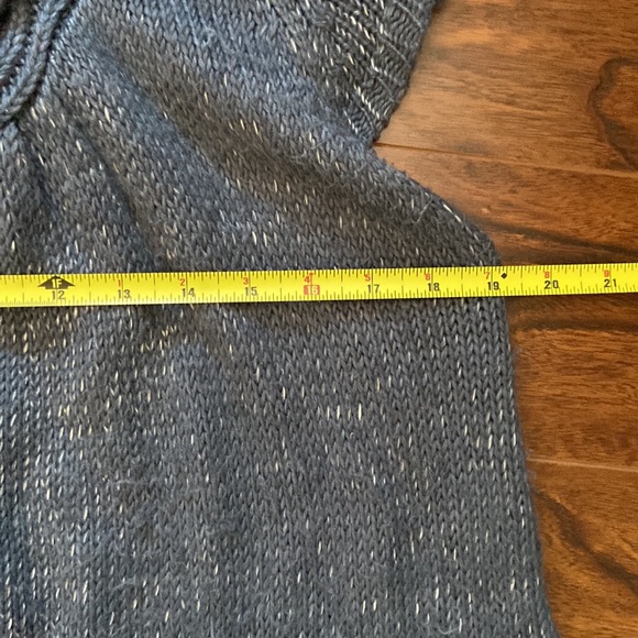 Cute cowl neck style cardigan in size L - Picture 9 of 10